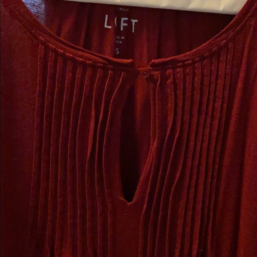 Women’s blouse - Picture 2 of 2